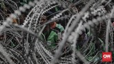 Setelah bertemu dengan perwakilan peserta aksi, Jokowi memutuskan bahwa akan ada upaya mediasi antara pengemudi ojek online dengan perusahaan penyedia aplikasi seperti Gojek, Grab dan Uber. (CNNIndonesia/Adhi Wicaksono)