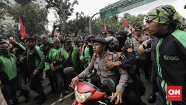 Sempat Terjadi <i>Sweeping</i> di Tengah Demo Ojek Online