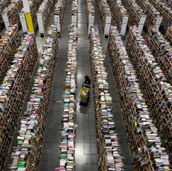 Tsunami PHK! Amazon & Google Kompak Kurangi Ratusan Karyawan