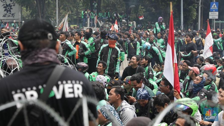 Tarif ojol dituangkan dalam aturan terpisah berupa Keputusan Menteri Perhubungan.