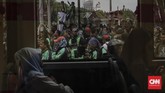 Menuntut tarif Rp4.000 per kilometer, pengemudi ojek online mengaku selama ini tarif mereka adalah Rp1.500 hingga Rp2.000 per kilometer. (CNNIndonesia/Adhi Wicaksono)