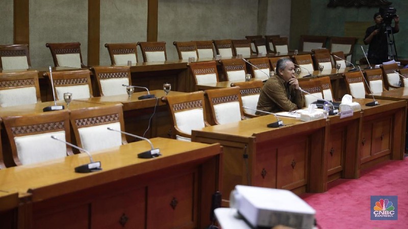 Perry mengaku bakal secara amanah dan 100% berdedikasi untuk Indonesia.