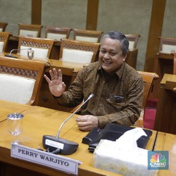Antara Investor, Perry Warjiyo dan Sentimen Negatif