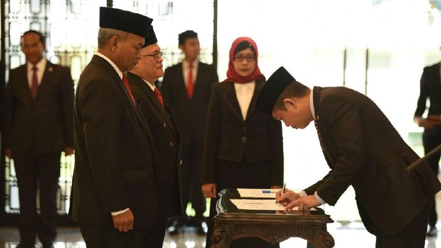 Kementerian Energi dan Sumber Daya Mineral (ESDM) menerbitkan Keputusan Menteri terkait besaran bonus tanda tangan atas pengelolaan blok terminasi.