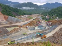 Luhut: Kurangi Impor, Ada Proyek Infrastruktur yang Ditunda