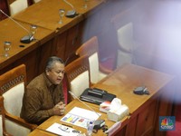 Tujuh Jurus Perry Warjiyo Pimpin BI-1