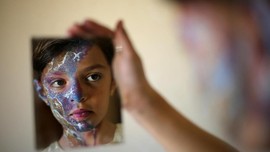 FOTO: Sapuan Rona di Wajah Gaza