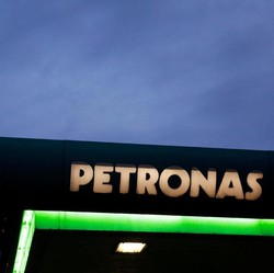 Meroket! Petronas Cetak Rekor Laba Rp 349 Triliun pada 2022