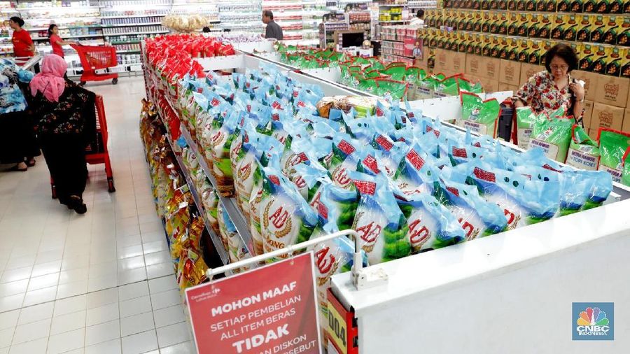 Di Jakarta, harga beras medium bahkan mencapai Rp 13.050/kg hingga Rp 14.100/kg.