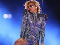 Lady Gaga Bakal Cabut Lagu Bareng R Kelly