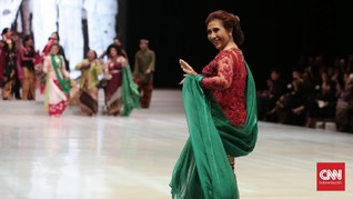 Menanti Lenggak-lenggok Menteri Susi di Catwalk JFW 2019