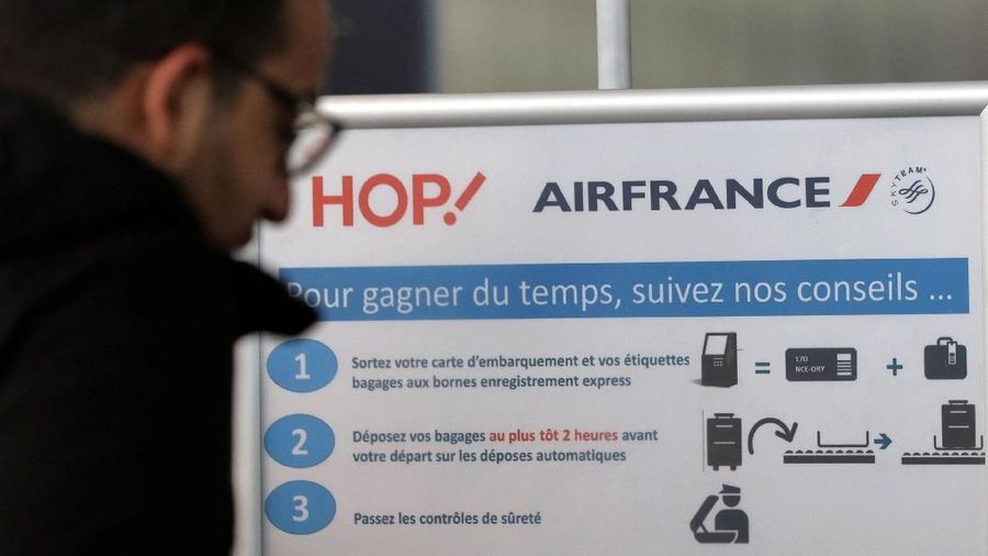 Pilot Air France, kabin dan serikat pekerja lapangan menyerukan pemogokan selama satu hari atas gaji di Perancis