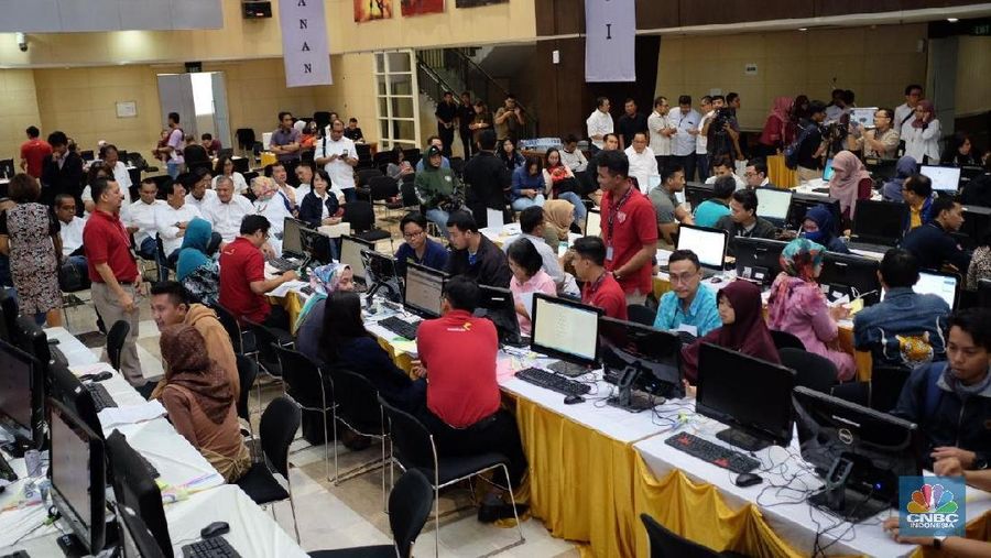 Menteri Keuangan Sri Mulyani Indrawati menyebut hingga hari ini ada peningkatan Wajib Pajak (WP) perorangan sebesar 14,4% dibanding tahun lalu.