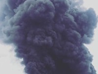 Asap Hitam Tebal Selimuti Perairan Teluk Balikpapan