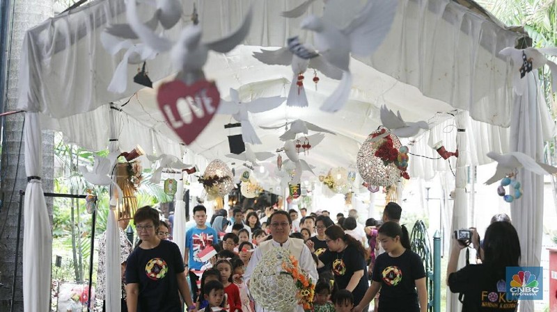 Gereja Katedral, Jakarta, mengusung tema 'Kita Indonesia, Kita Bhinneka' dalam Perayaan Paskah Tahun Ini.