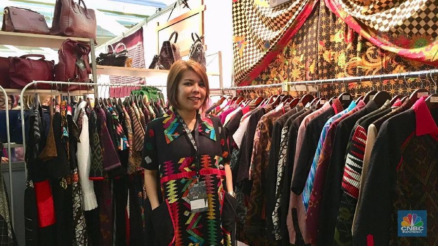 Pengunjung Indonesia Fashion Week 2018 dinilai lebih sepi dibandingkan tahun lalu. 