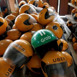 Makin Kisruh: Grab Tolak Naikkan Tarif Ojek Online