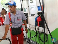 Aturan Bensin Premium: Potensi Rugi, Lingkungan, dan Inflasi