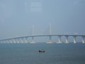 Syarat Khusus Lintasi Jembatan Laut Terpanjang di Dunia