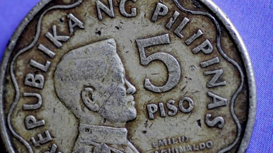 AS dan China termasuk di antara lima mitra dagang terbesar Filipina.