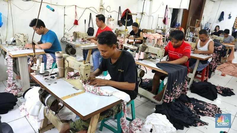Asosiasi Pertekstilan Indonesia (API) menargetkan pertumbuhan ekspor tekstil dan produksi tekstil indonesia sebesar US$12,97 miliar atau tumbuh 2,2%.