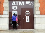 Kacau! 4.000 ATM Bank Ini Tiba-tiba Mati Mendadak