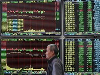 Tunggu Pemilu Sela AS, Bursa Hong Kong Melemah di Jeda Siang