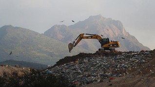 Malaysia Kesulitan Pulangkan Peti Kemas Berisi Sampah Plastik