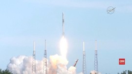 VIDEO: Roket Falcon9 Sukses Diluncurkan