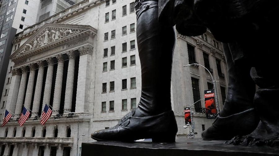 Investor khawatir akan penurunan ekonomi global yang membuat Wall Street koreksi.
