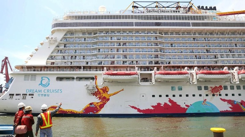 Kapal Pesiar Genting Dream Cruise Merapat Di Jakarta 2858