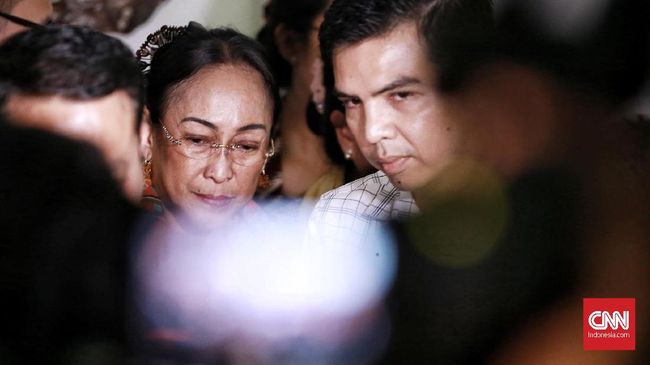 Sambil Menangis, Sukmawati Soekarnoputri Minta Maaf