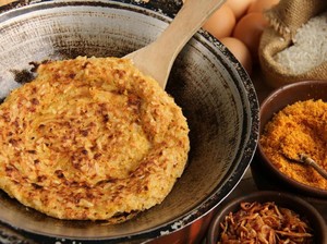 5 Fakta Kerak Telor, Ikon Kuliner Betawi hingga Simbol Kelas Pekerja