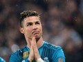 Ronaldo Berikan Jaket Madrid pada Jurnalis yang Terluka