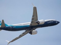 Waduh! Ban Pesawat Boeing 737-800 Meledak saat Takeoff