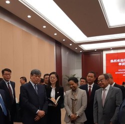 Menteri Rini Terbang ke China Tanya Komitmen Proyek KA Cepat