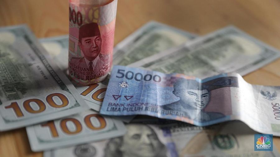 Dolar AS bertahan di bawah Rp 14.100.