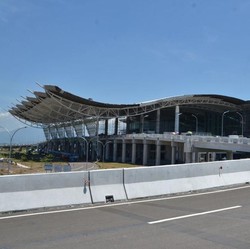 Teror Bom Surabaya, Pemeriksaan Keamanan Bandara Diperketat