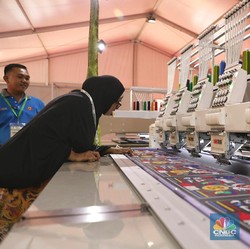 Dilanda Tutup Pabrik & PHK, Ini Penjelasan Pengusaha Tekstil