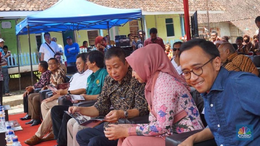 Dalam 12 tahun terakhir, Kementerian ESDM membangun 1.782 sumur bor air tanah yang dapat melayani sekitar 5 juta jiwa.