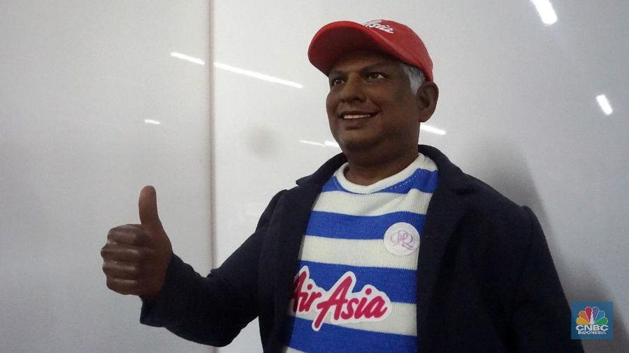 Kantor pusat Air Asia Malaysia menerapkan konsep kantor open office untuk kenyamanan kantor.