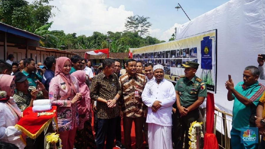 Dalam 12 tahun terakhir, Kementerian ESDM membangun 1.782 sumur bor air tanah yang dapat melayani sekitar 5 juta jiwa.