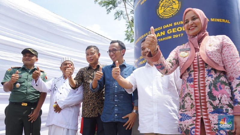 Dalam 12 tahun terakhir, Kementerian ESDM membangun 1.782 sumur bor air tanah yang dapat melayani sekitar 5 juta jiwa.