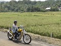 Pemuda Ditilang demi Bergaya ala Jokowi Saat Naik Motor