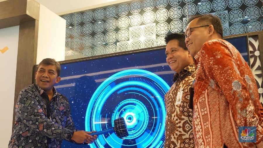 PT Bank Mandiri (Persero) Tbk (Bank Mandiri) memperkenalkan kartu Mandiri Debit berlogo Gerbang Pembayaran Nasional (GPN)