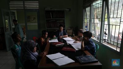 img-title