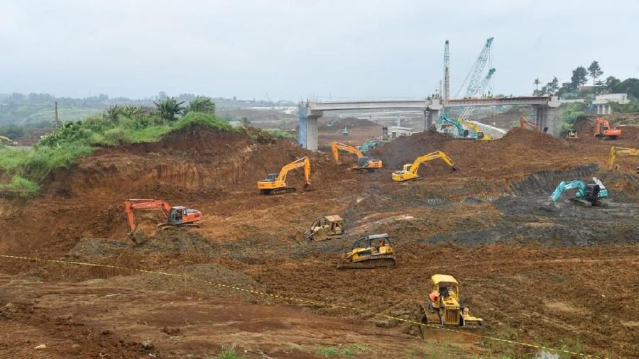 Ruas Jalan Tol Ciawi-Sukabumi ditargetkan akan beroperasi pada Juli 2018.