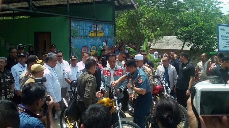 Kementerian PUPR melaksanakan program PKT di Desa Citarik untuk mendukung pengembangan potensi Desa Wisata .