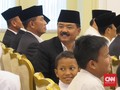<i>Selfie</i> dan Juru Foto Dadakan Para Pembantu Jokowi