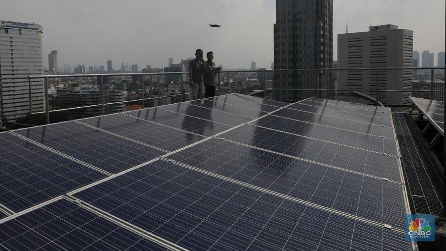 Pertumbuhan pengguna pembangkit listrik tenaga surya (PLTS) rooftop atau atap surya tergolong stagnan.